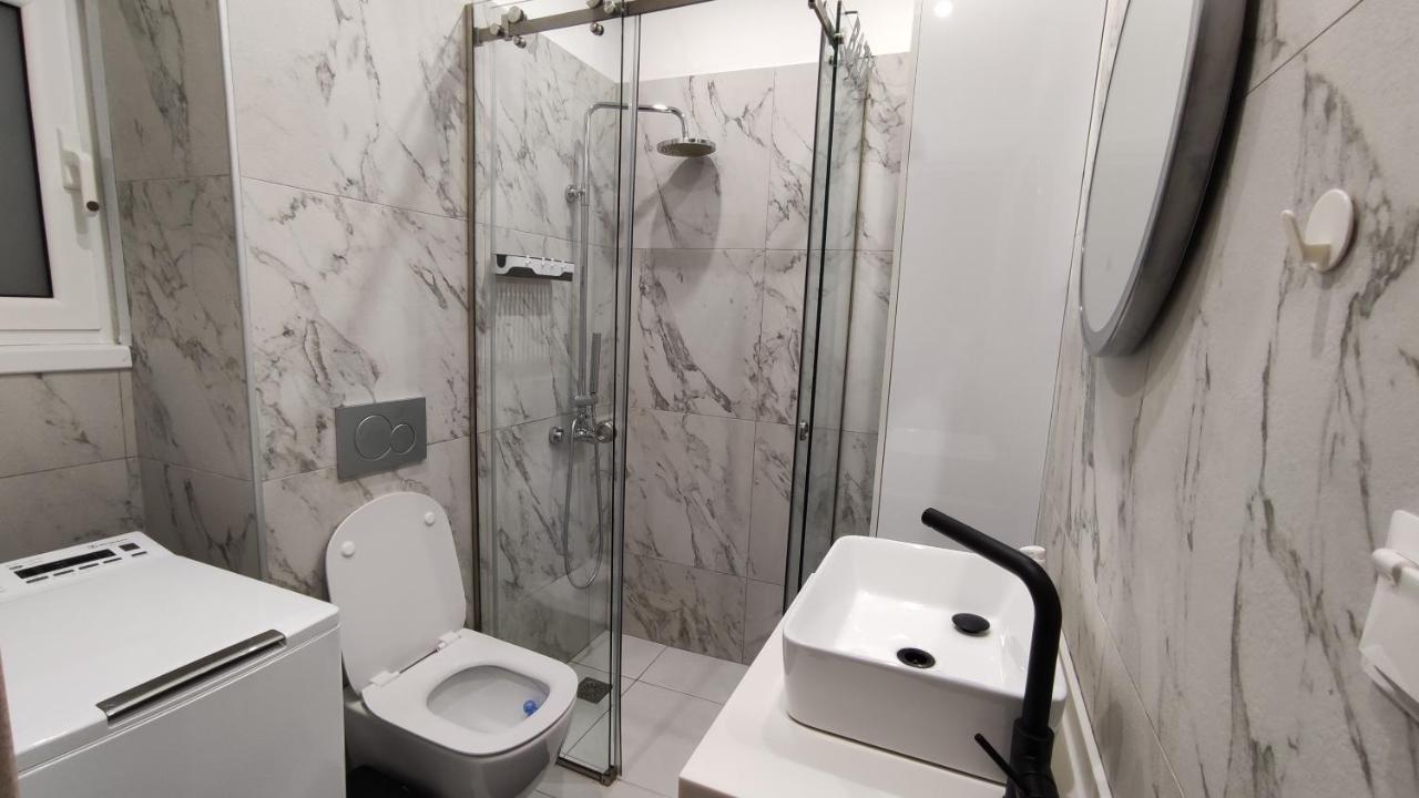 Two Bedroom Apartment In أثينا المظهر الخارجي الصورة